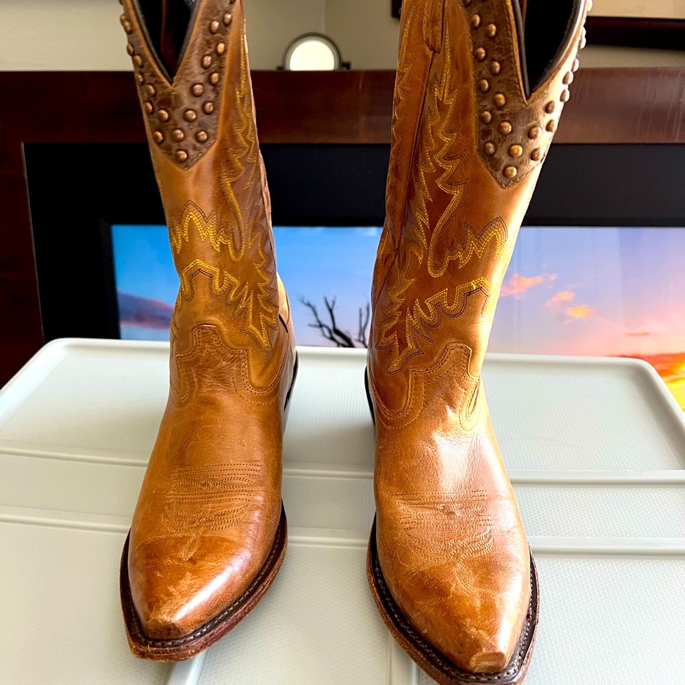 Gypsy leather size 9 boots, great condition